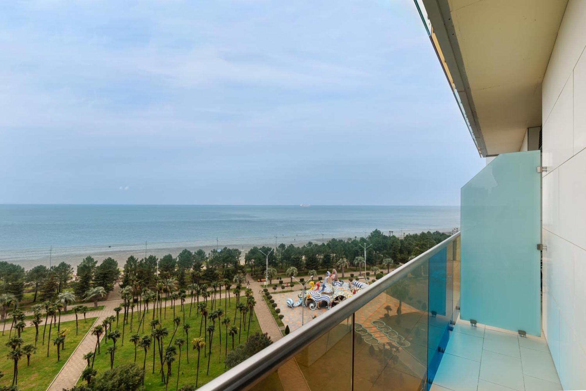 Bellevue Aparthotel 5*